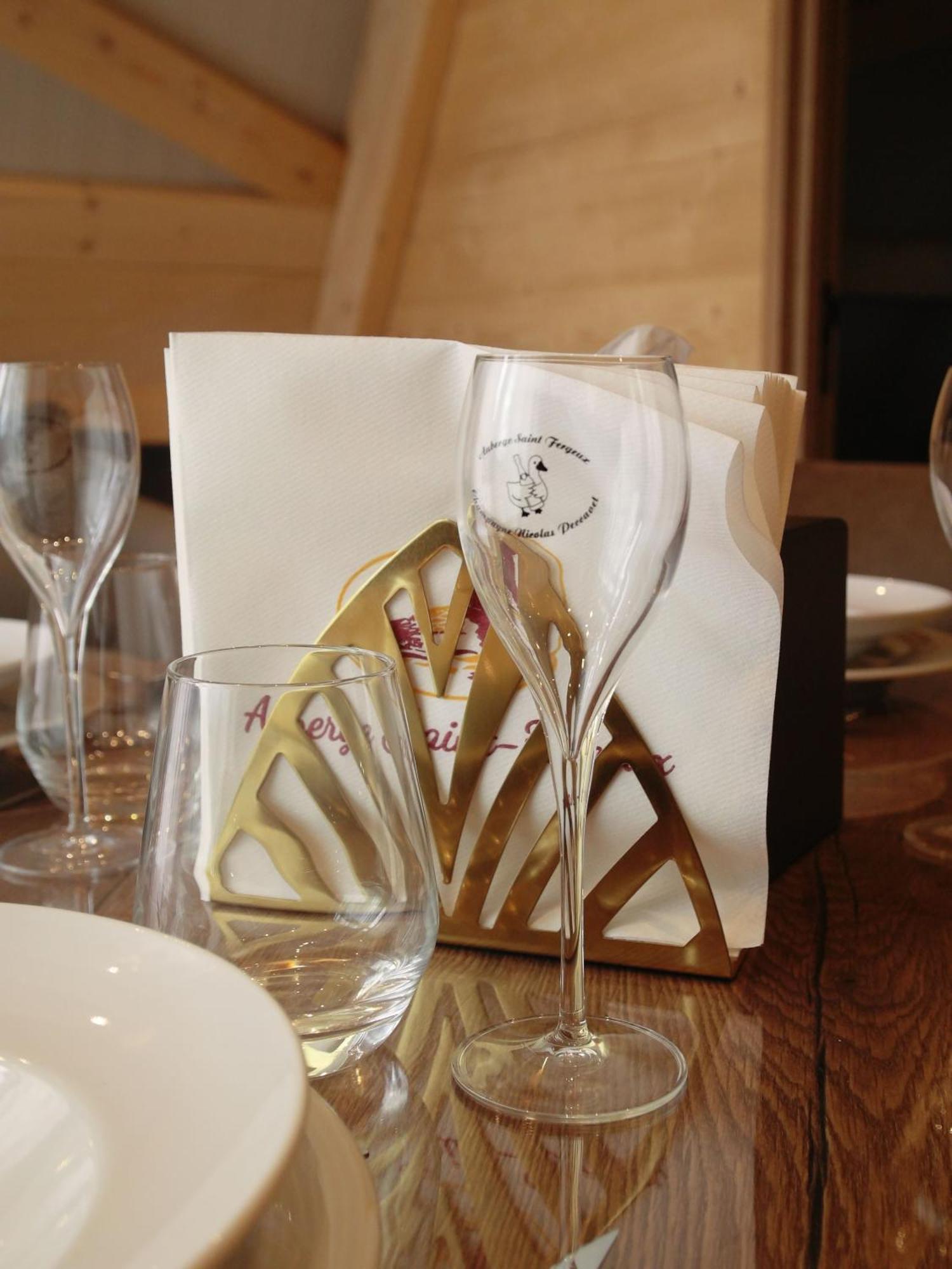 Auberge Saint Fergeux Gionges 外观 照片